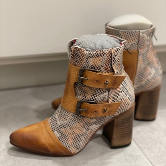 **SOLD** Freebird by Steven Tan Multi Snake Joey (original release) - Picture 1 of 5